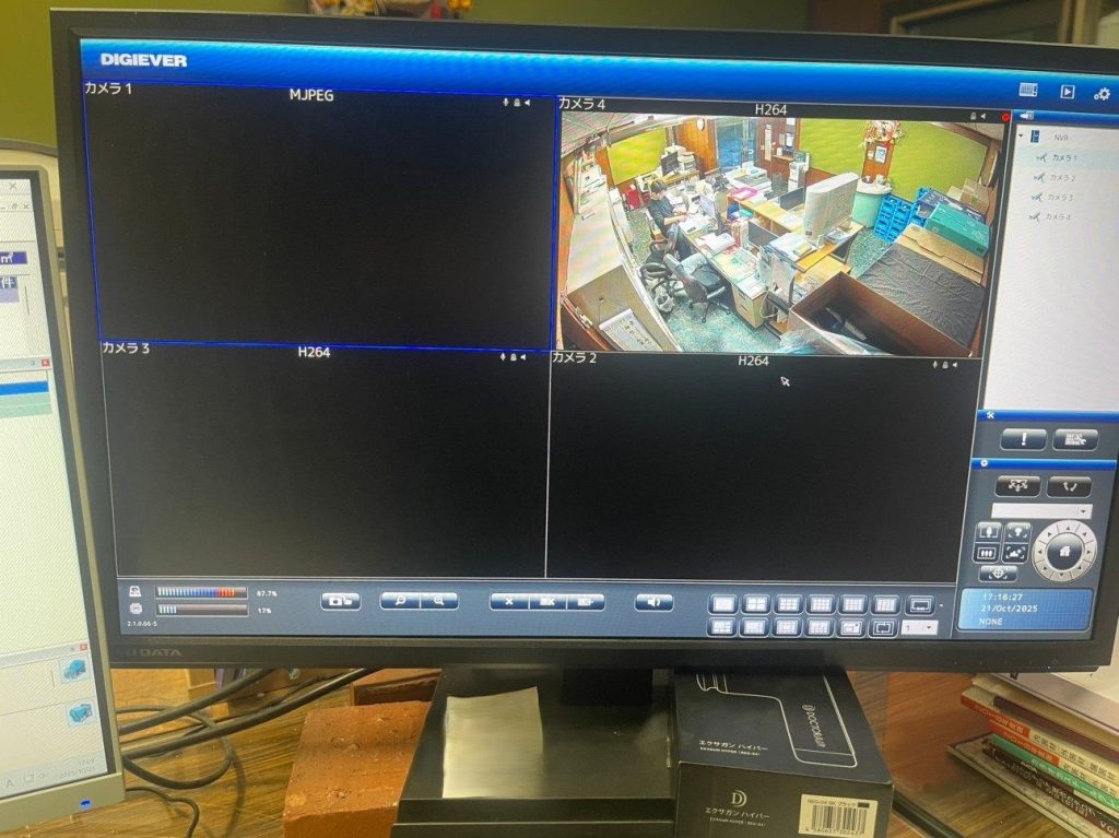 モニターにカメラ画像が1つしかうつらない
